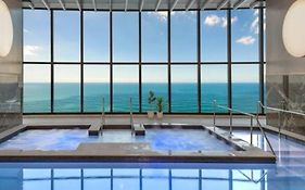 Surfers Paradise New Beachfront Apartments